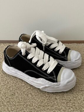 Maison Mihara Yasuhiro Hank Low-top Sneakers